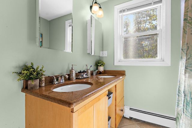 1 Alder St, Medway, MA 02053