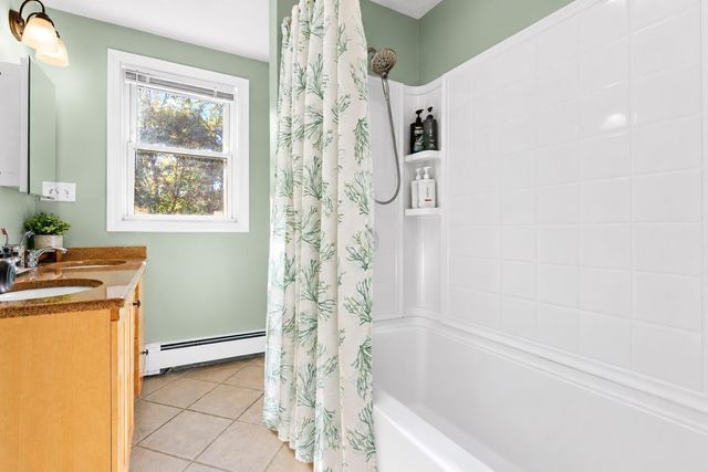 1 Alder St, Medway, MA 02053
