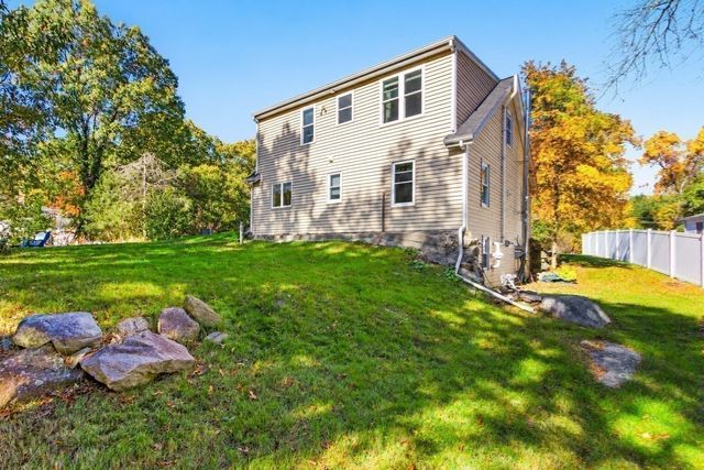 1 Alder St, Medway, MA 02053