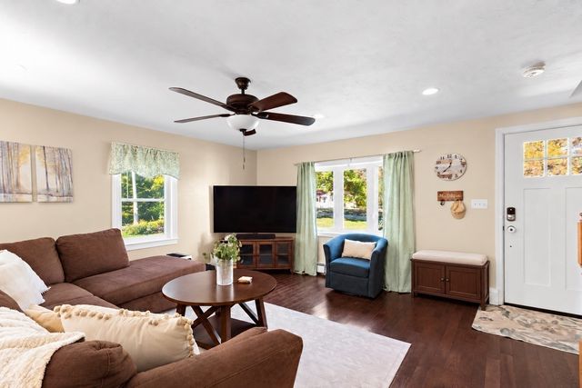 1 Alder St, Medway, MA 02053