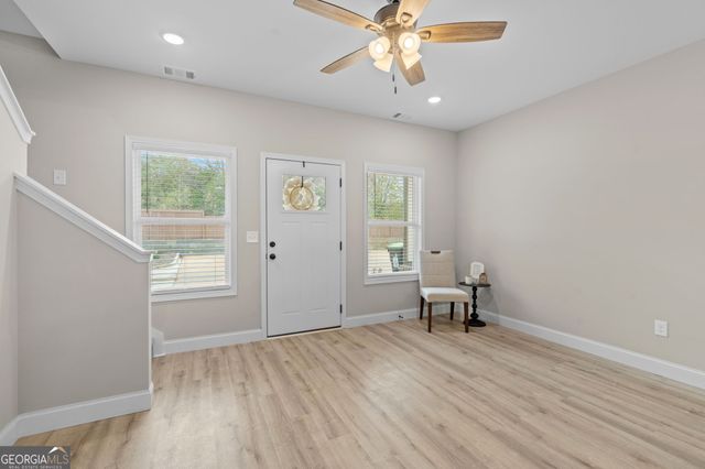 312 Beau Claire Circle, Byron, GA 31008