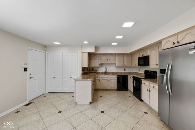 8616 Cricket Tree Lane, Indianapolis, IN 46260