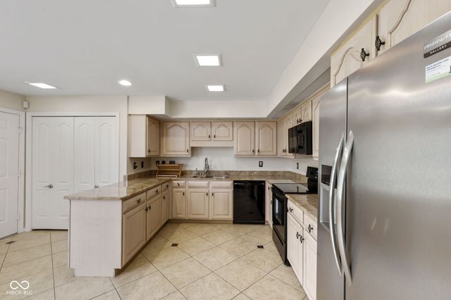 8616 Cricket Tree Lane, Indianapolis, IN 46260