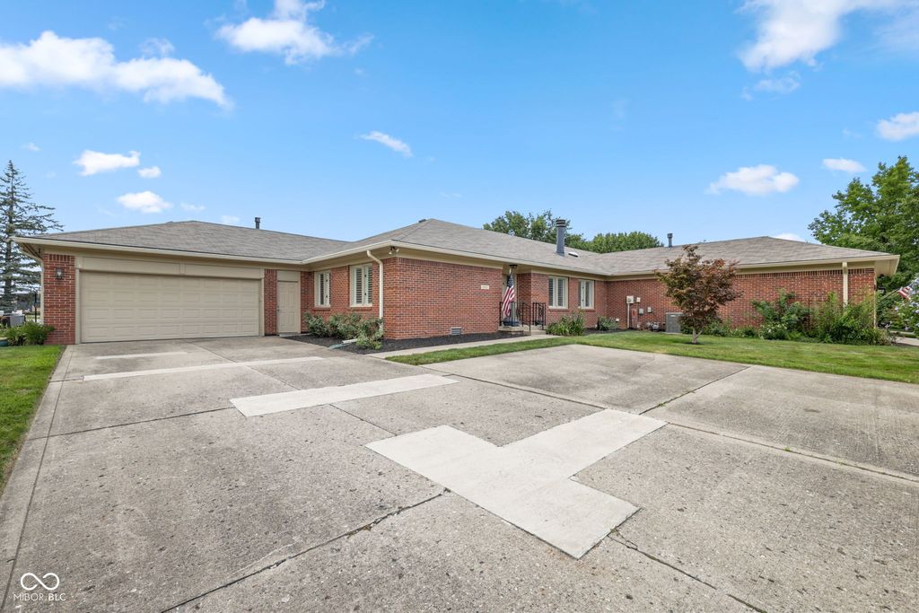 8616 Cricket Tree Lane, Indianapolis, IN 46260