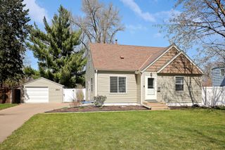 2812 W 71 1/2 Street, Richfield, MN 55423