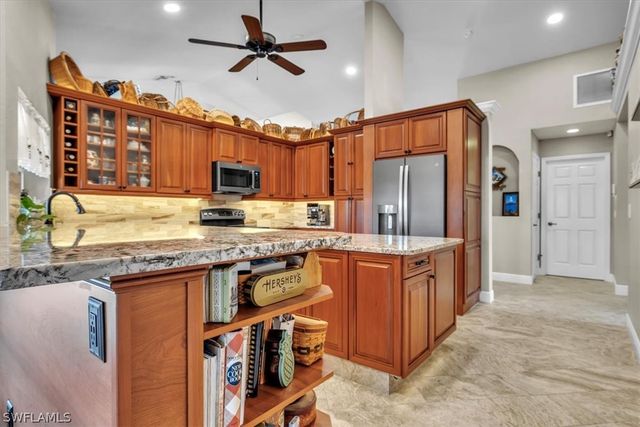 330 NE 20th ST, Cape Coral, FL 33909