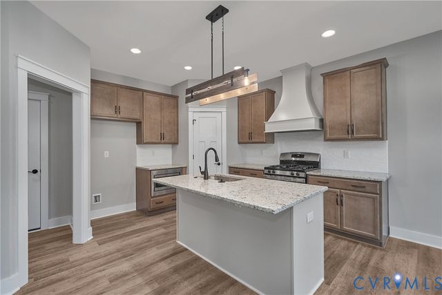 19 Somerset Bluff Ct, Glen Allen, VA 23059