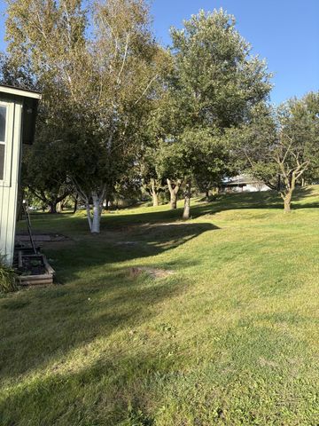 1308 Oak Drive, Montevideo, MN 56265