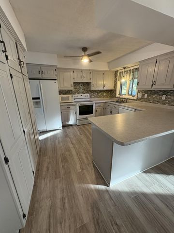 1308 Oak Drive, Montevideo, MN 56265