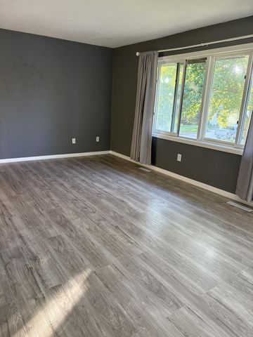 1308 Oak Drive, Montevideo, MN 56265