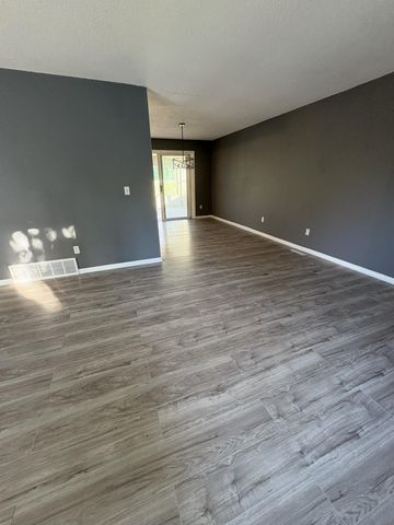 1308 Oak Drive, Montevideo, MN 56265