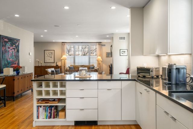 16 York Terrace, Brookline, MA 02446