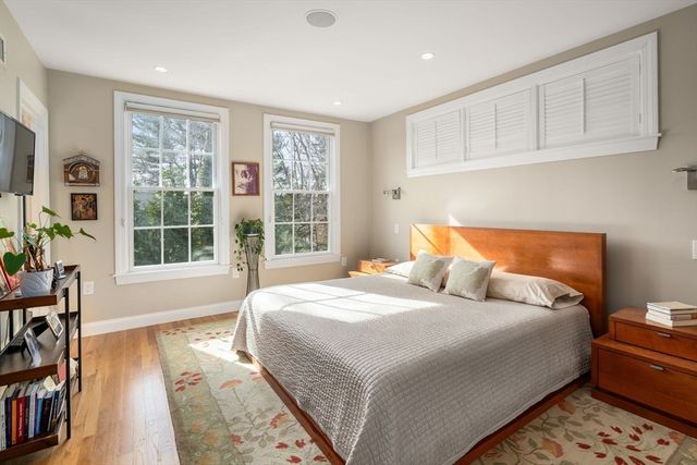 16 York Terrace, Brookline, MA 02446