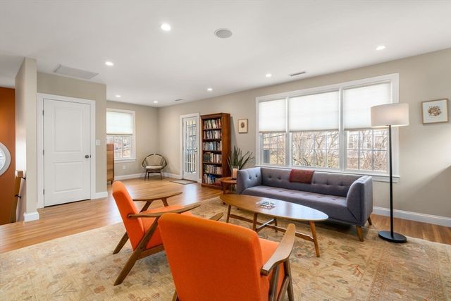 16 York Terrace, Brookline, MA 02446