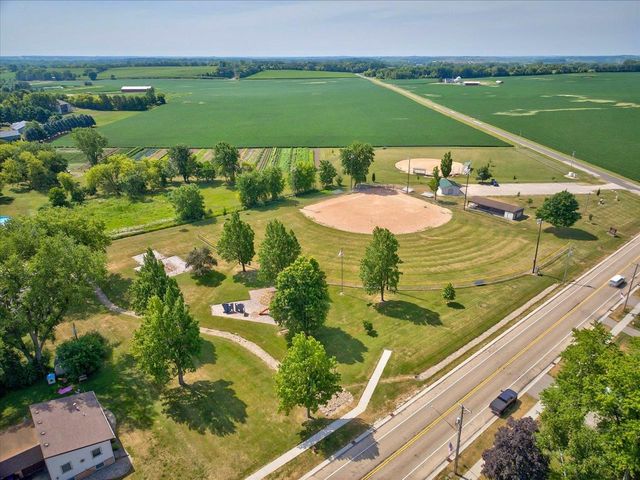 4702 County Hwy DM, Morrisonville, WI 53571