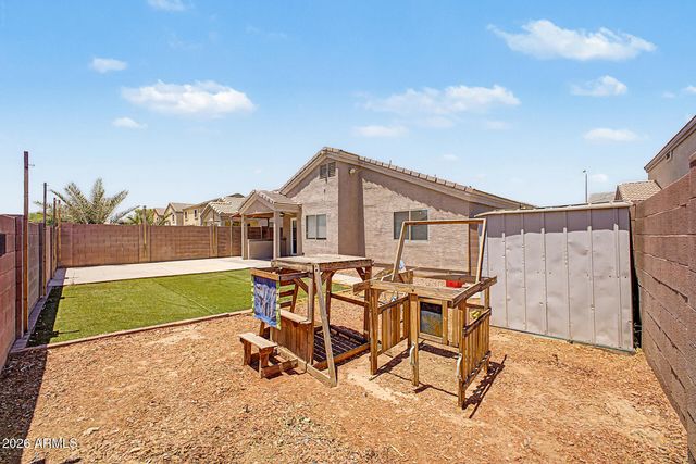 8613 W CROWN KING Road, Tolleson, AZ 85353