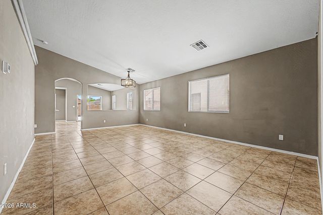 8613 W CROWN KING Road, Tolleson, AZ 85353
