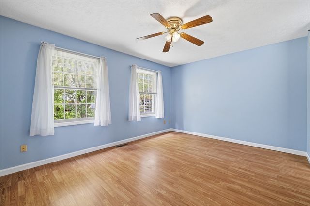 156 Meadowview Dr, North Strabane, PA 15317