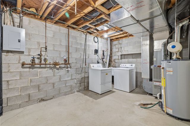 156 Meadowview Dr, North Strabane, PA 15317