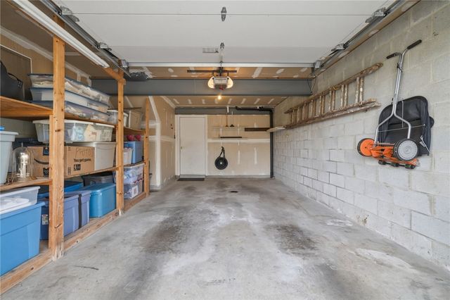 156 Meadowview Dr, North Strabane, PA 15317