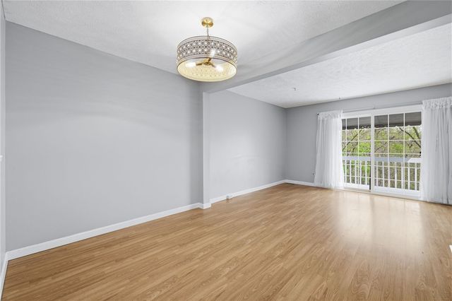 156 Meadowview Dr, North Strabane, PA 15317