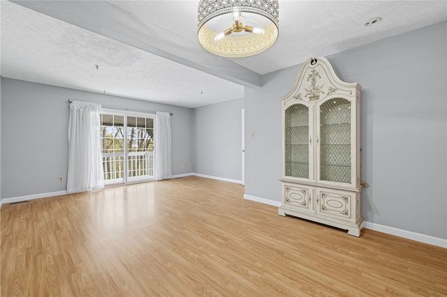 156 Meadowview Dr, North Strabane, PA 15317