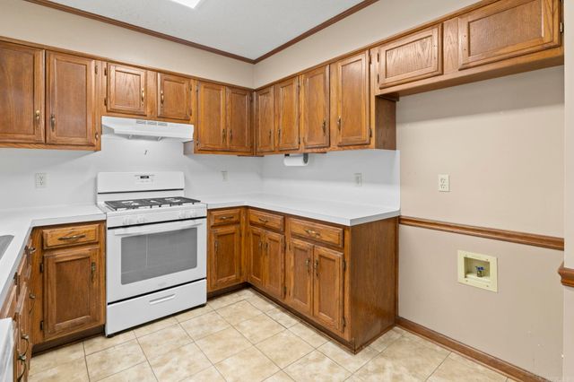 64 Creekwood, Jacksonville, AR 72076