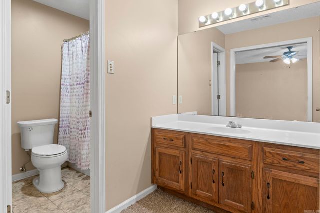 64 Creekwood, Jacksonville, AR 72076