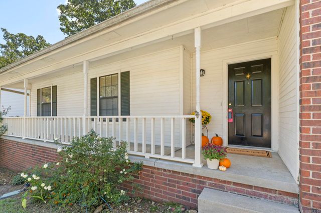 64 Creekwood, Jacksonville, AR 72076