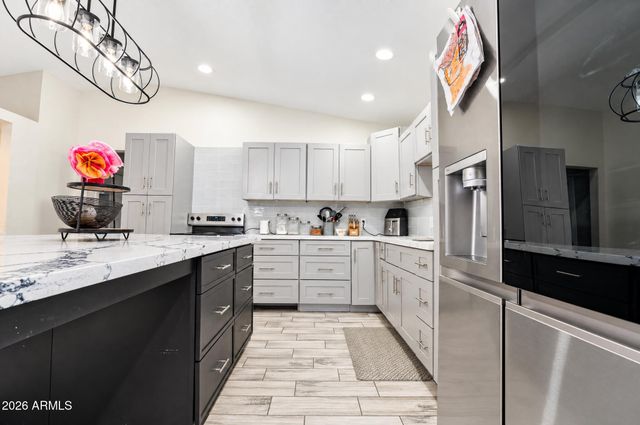 7139 W EARLL Drive, Phoenix, AZ 85033