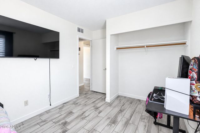 7139 W EARLL Drive, Phoenix, AZ 85033