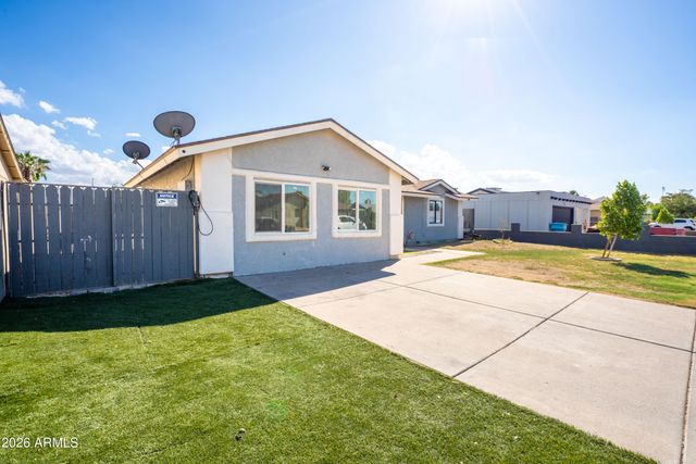 7139 W EARLL Drive, Phoenix, AZ 85033