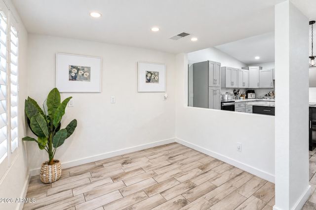 7139 W EARLL Drive, Phoenix, AZ 85033
