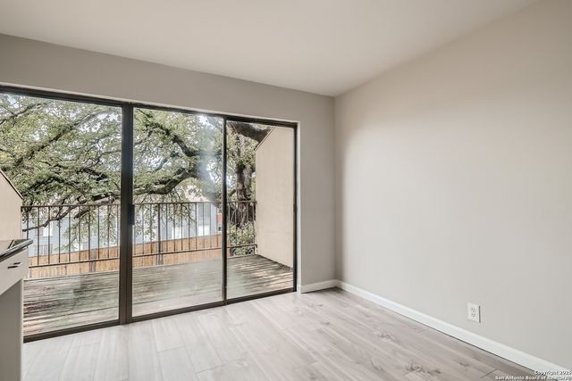 8642 Fredericksburg Rd Apt 703, San Antonio, TX 78240