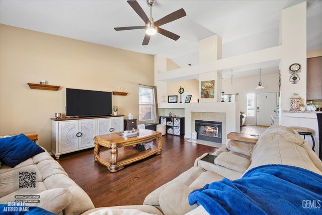5200 Sand Castle Court, Bakersfield, CA 93312