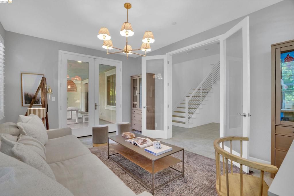 Image 11 of property listing at 401 Springfield Ct, Brentwood, CA 94513