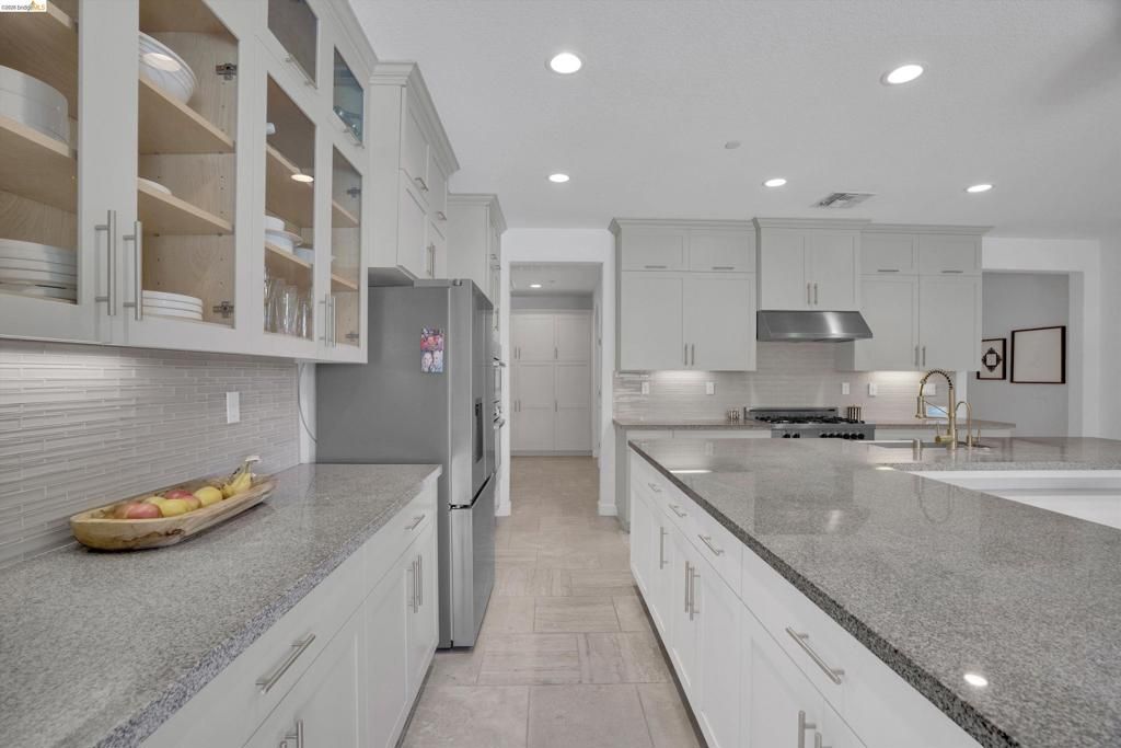 Image 16 of property listing at 401 Springfield Ct, Brentwood, CA 94513