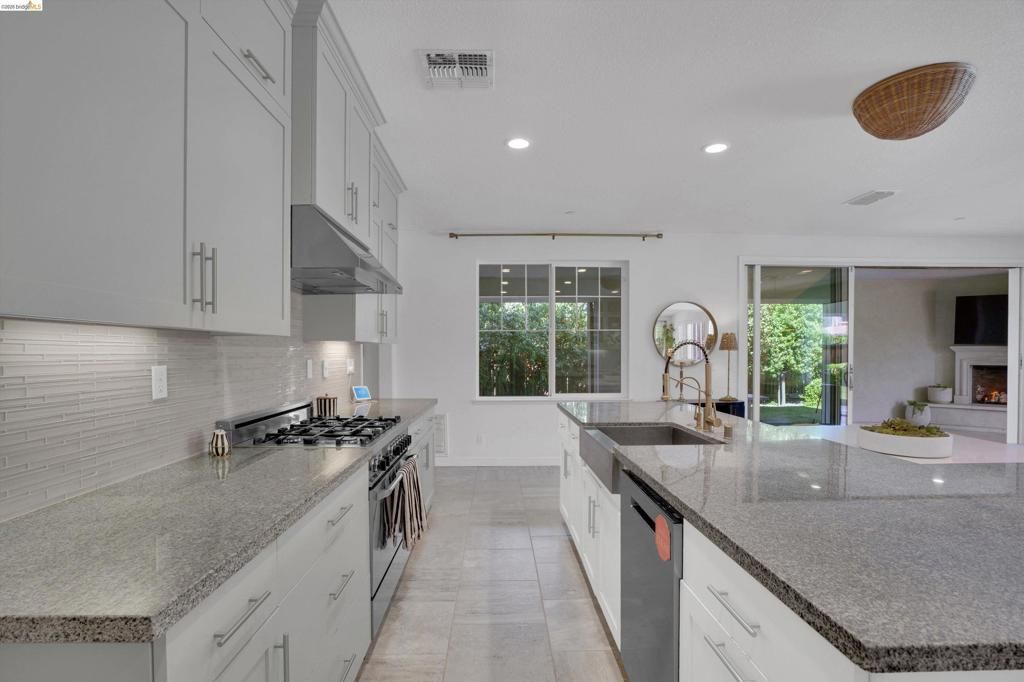Image 18 of property listing at 401 Springfield Ct, Brentwood, CA 94513
