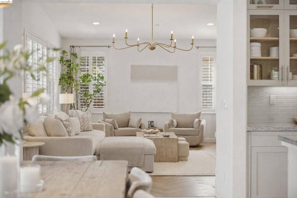 Image 23 of property listing at 401 Springfield Ct, Brentwood, CA 94513
