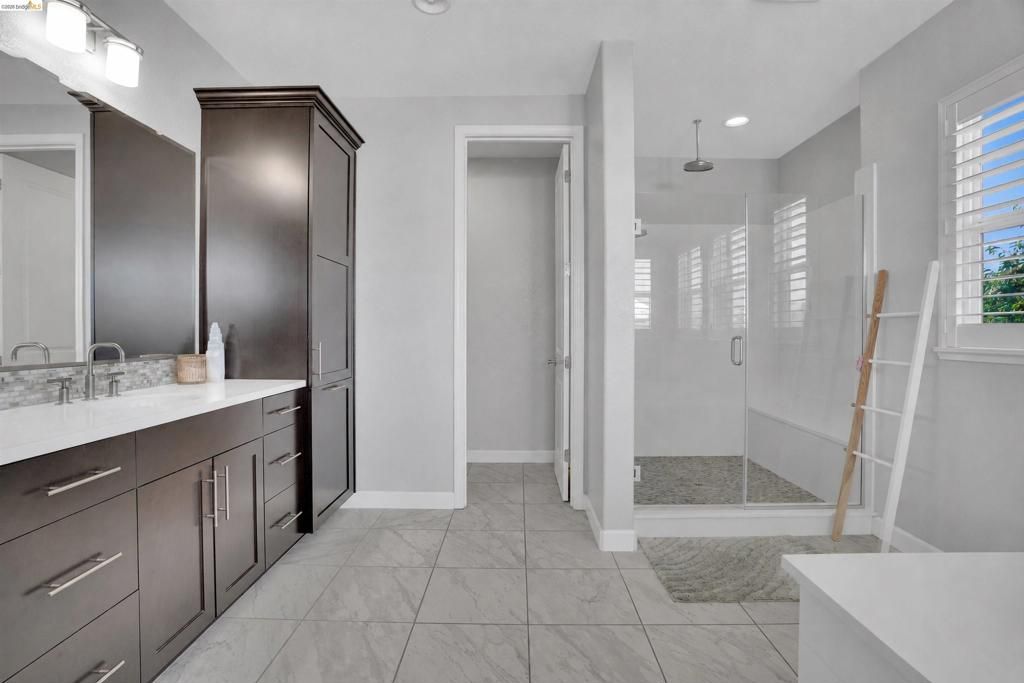 Image 37 of property listing at 401 Springfield Ct, Brentwood, CA 94513