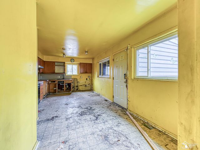 724 Dorset Avenue, Ypsilanti, MI 48198