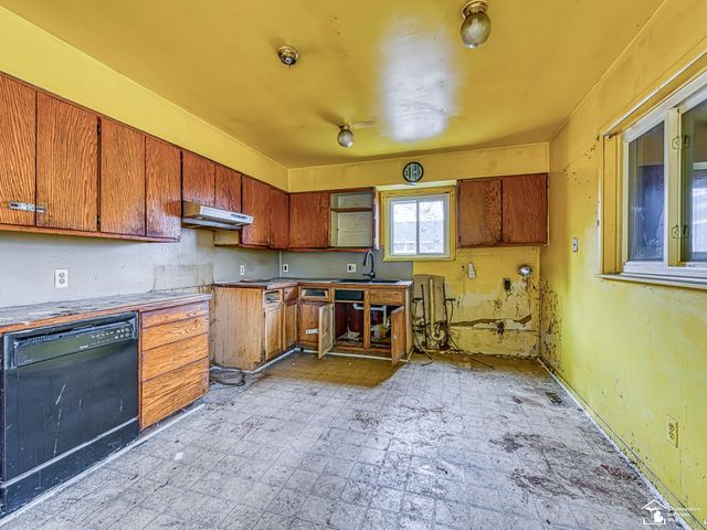 724 Dorset Avenue, Ypsilanti, MI 48198