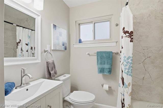 1303 College Avenue, Lincoln Park, MI 48146