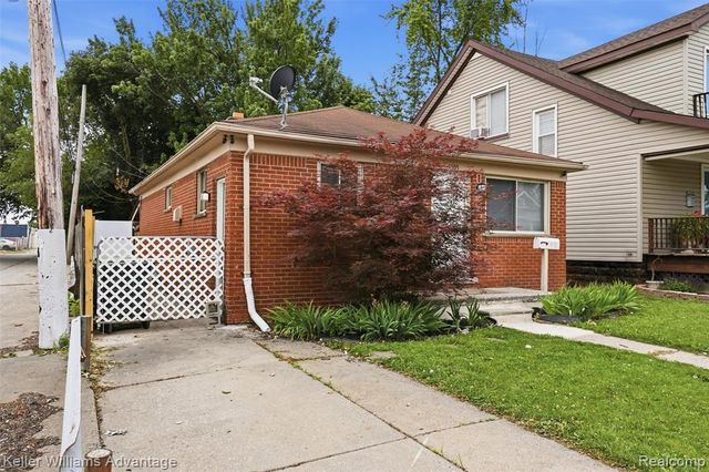 1303 College Avenue, Lincoln Park, MI 48146