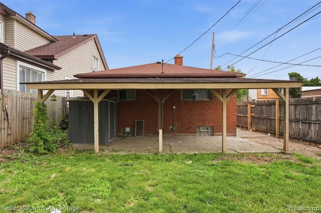 1303 College Avenue, Lincoln Park, MI 48146