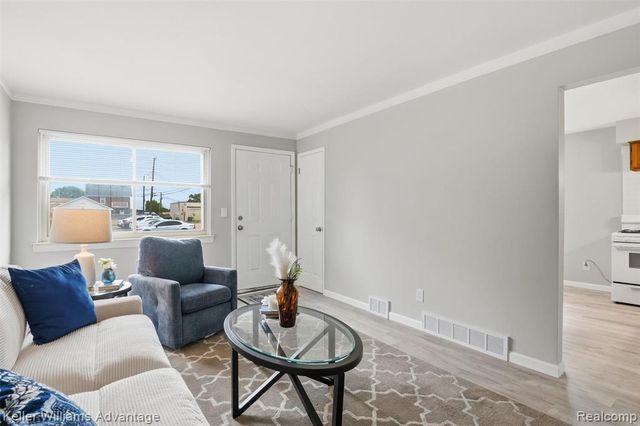 1303 College Avenue, Lincoln Park, MI 48146