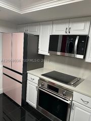 11183 NW 7th St 204-20, Miami, FL 33172