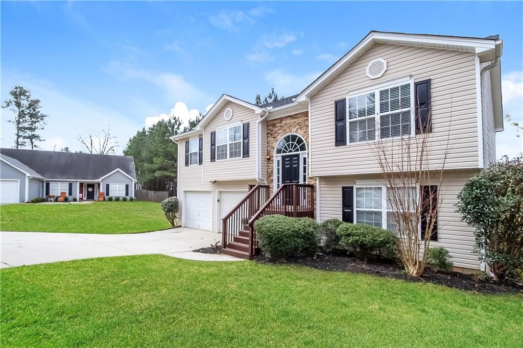 810 Tucker Trail, Loganville, GA 30052