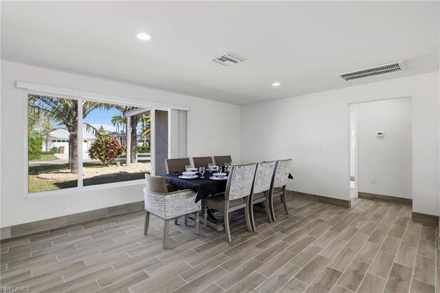 1636 SE 39th ST, Cape Coral, FL 33904