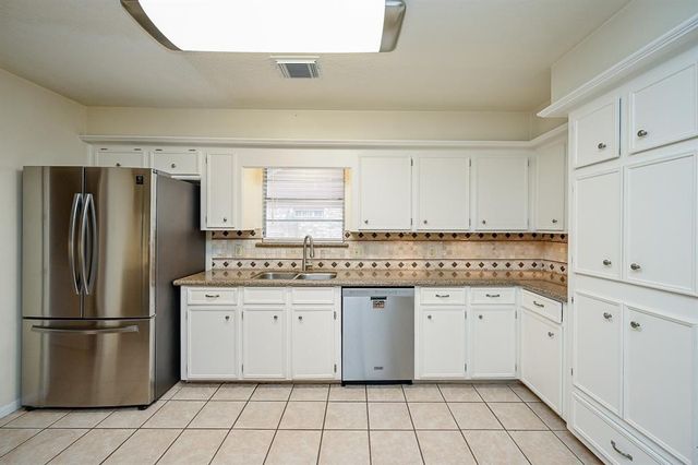 19515 Oak Timbers Drive, Humble, TX 77346